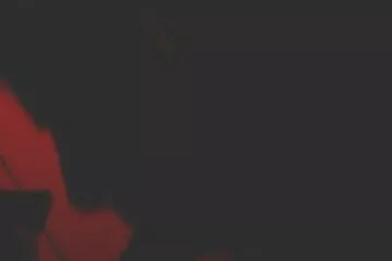 Édes erotikus videók segg dugóval könyörög egy kemény 4K faszért.