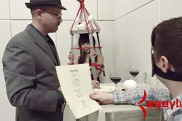 A nagy és érett anya lánya szex video szamár anális rázást kapott.