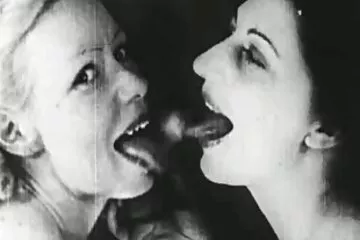 Amatőr BDSM és mese szex videók szerepjáték feleséggel.