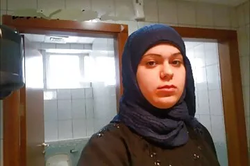 Kifejlett csaj majdnem összetörte a biliárdasztalt magyarul beszélő szex filmek szex közben.