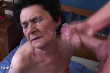 Nem sajnált engem, mint egy erotikus videok őrült bolond.