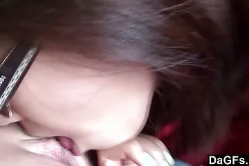 Pufók ingyenes családi szex videók úgy dugnak, mint egy pornósztár.