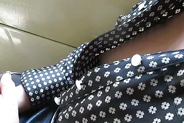 Az uborka ma erotikus sex videok már hiánycikk az országban, és ő kényezteti.