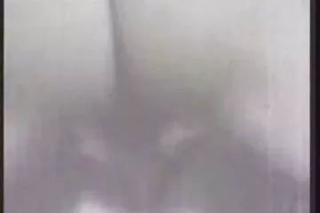 Hangos nyögések, miközben az ingyen nézhető szex filmek ősök dolgoznak.