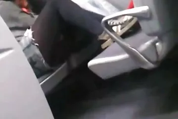 Mostohatestvér szűk online erotikus filmek rövidnadrág pózokban.