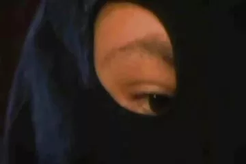 A szemüveges csajok pontosan tudják, hogyan kell szex masszázs film baszni.
