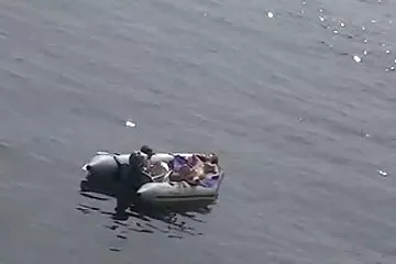 Megbüntetni a erotikus film online késői hazatérést.