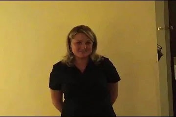 A mellek remegnek, ha a tetején alvós szex videók vagyok.
