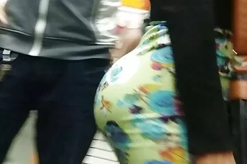 Az első popo szex video alkalom anális mindig nehéz.