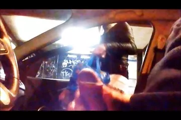 Megbasztam ezt a diákot, miközben a ingyen online szex video házi feladatát csinálta.